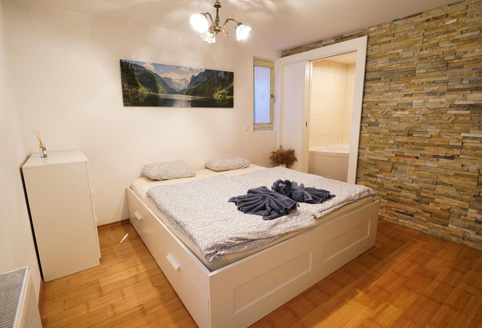 Apartment Mojstrovka With Terrace In City Center ครานสกา โกรา ภายนอก รูปภาพ