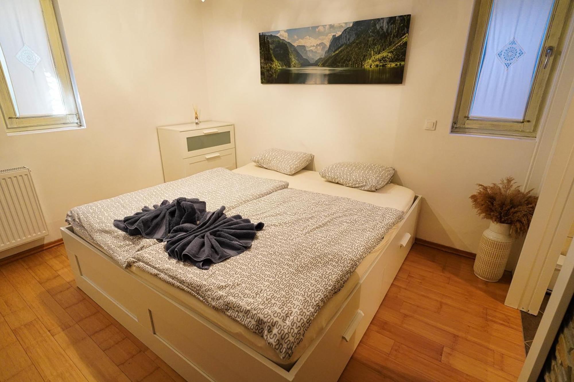 Apartment Mojstrovka With Terrace In City Center ครานสกา โกรา ภายนอก รูปภาพ